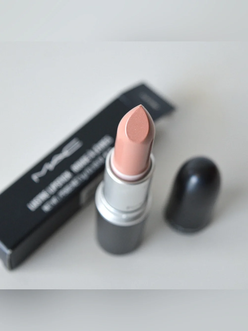MAC Cosmetics Lipstick *FLUTTERBY* EXTRA RARE Limited Edition BNIB New